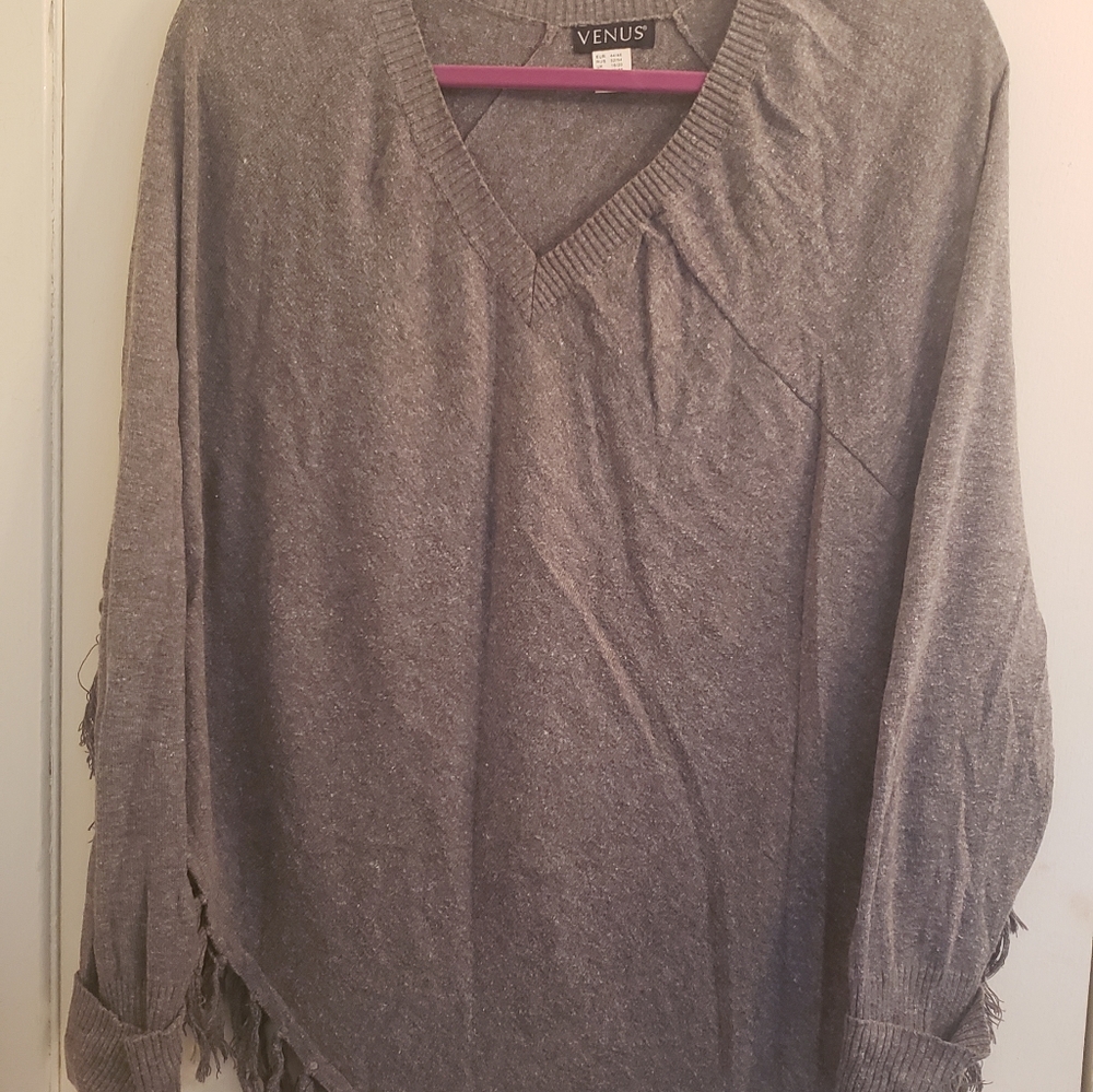 Venus sweater poncho
